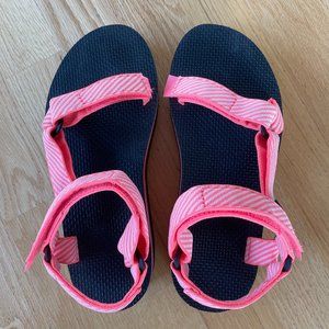 💖 *LIKE NEW* Teva Flatform Universal Stripe Sandals 💖